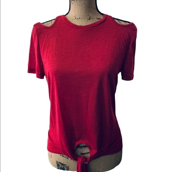 SHEIN Tops - 𝅺shein tops size small juniors. New with tags.